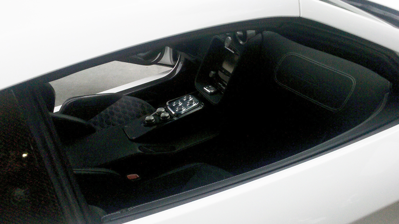 Illustration for article titled Zenvo ST1: First photos, video of $1.8 million supercar on U.S. soil